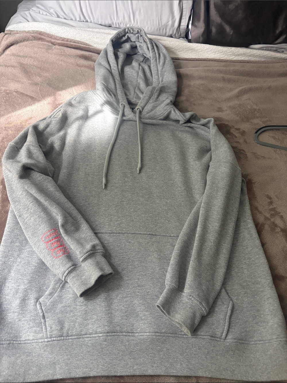 UGG Women’s Grey oversized Hooded Pullover Sweatshirt size medium